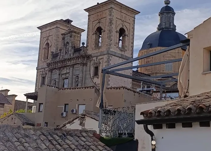 Casa Siglo Xv 4toledo Privada Con Bano 別荘 *